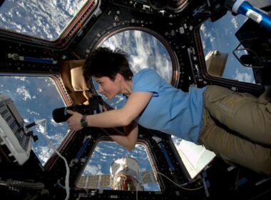 النساء في الفضاء - credit to Nasa blogs